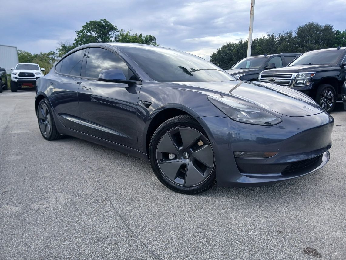 2022 Tesla Model 3 Long Range Sedan 4D