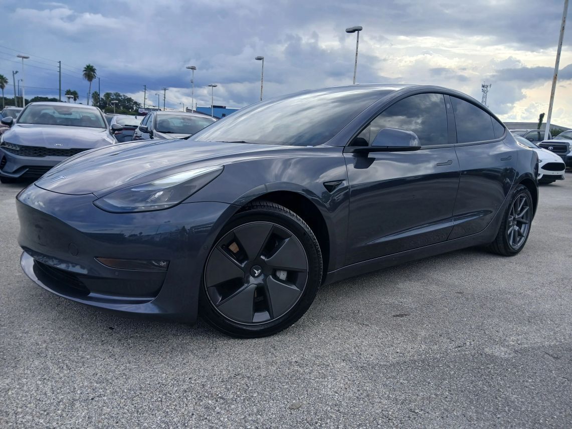 2022 Tesla Model 3 Long Range Sedan 4D