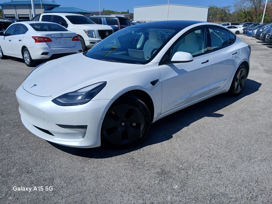 2022 Tesla Model 3 Long Range Sedan 4D
