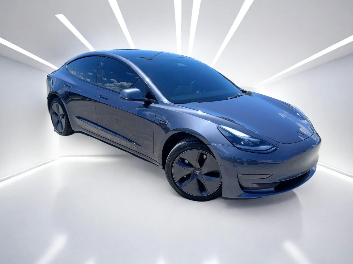 2022 Tesla Model 3 Long Range Sedan 4D