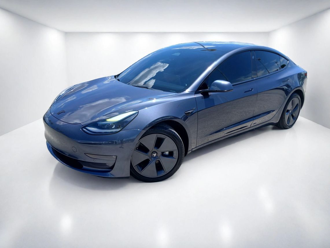 2022 Tesla Model 3 Long Range Sedan 4D
