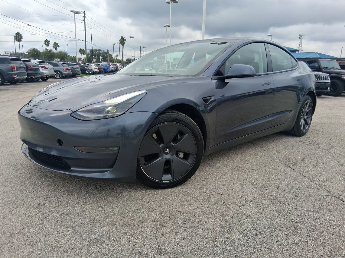 2022 Tesla Model 3 Long Range Sedan 4D