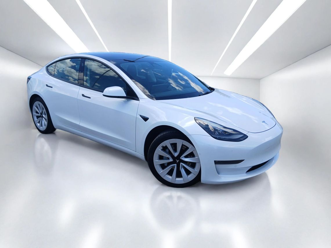 2022 Tesla Model 3 Long Range Sedan 4D