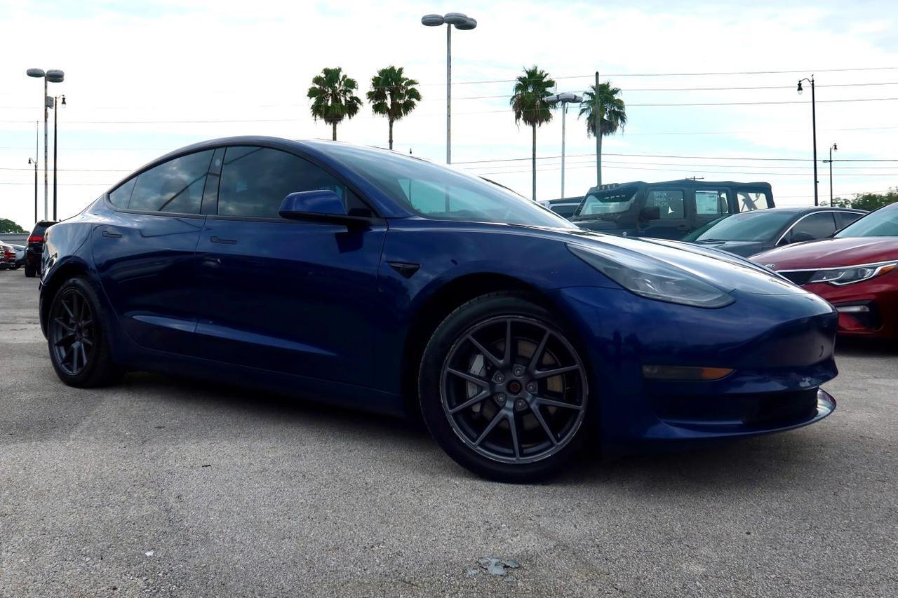 2022 Tesla Model 3 Long Range Sedan 4D