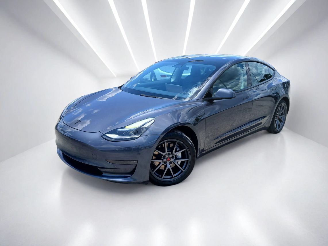 2022 Tesla Model 3 Long Range Sedan 4D