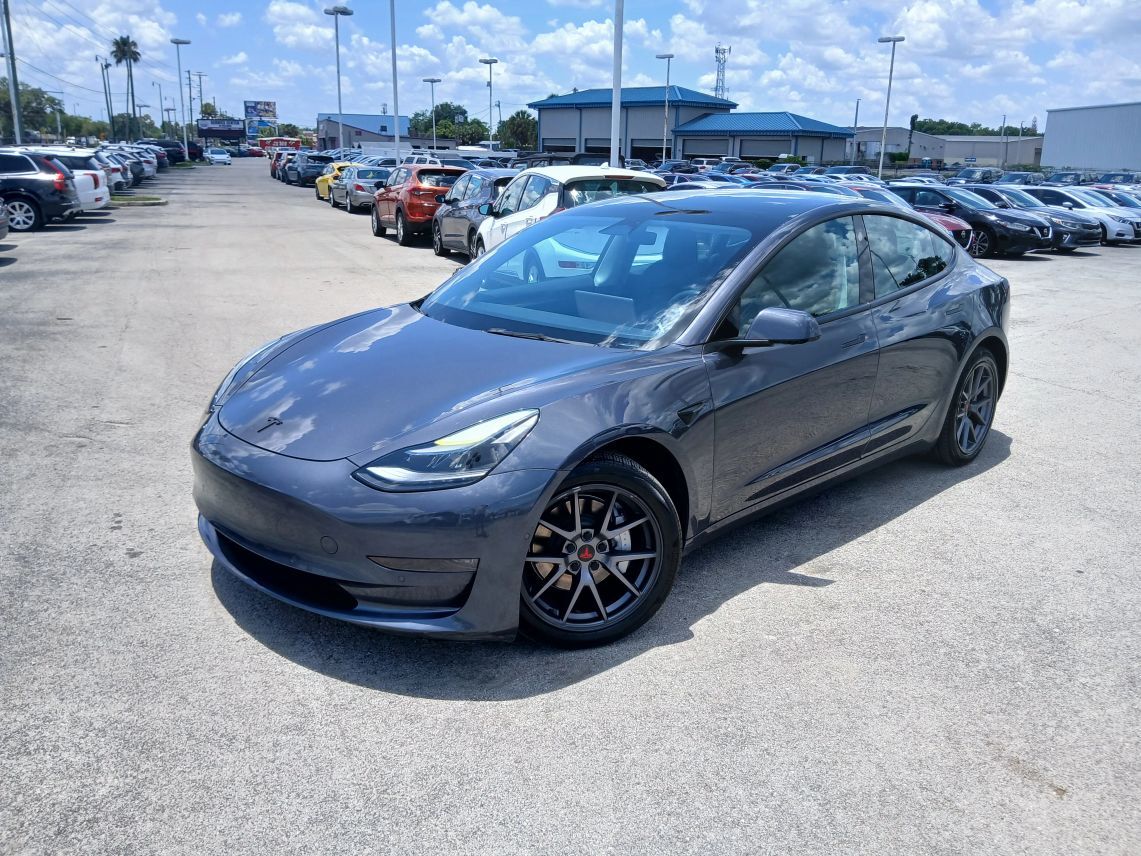 2022 Tesla Model 3 Long Range Sedan 4D