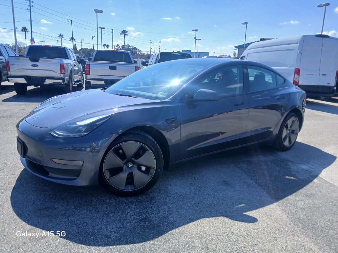 2022 Tesla Model 3 Long Range Sedan 4D
