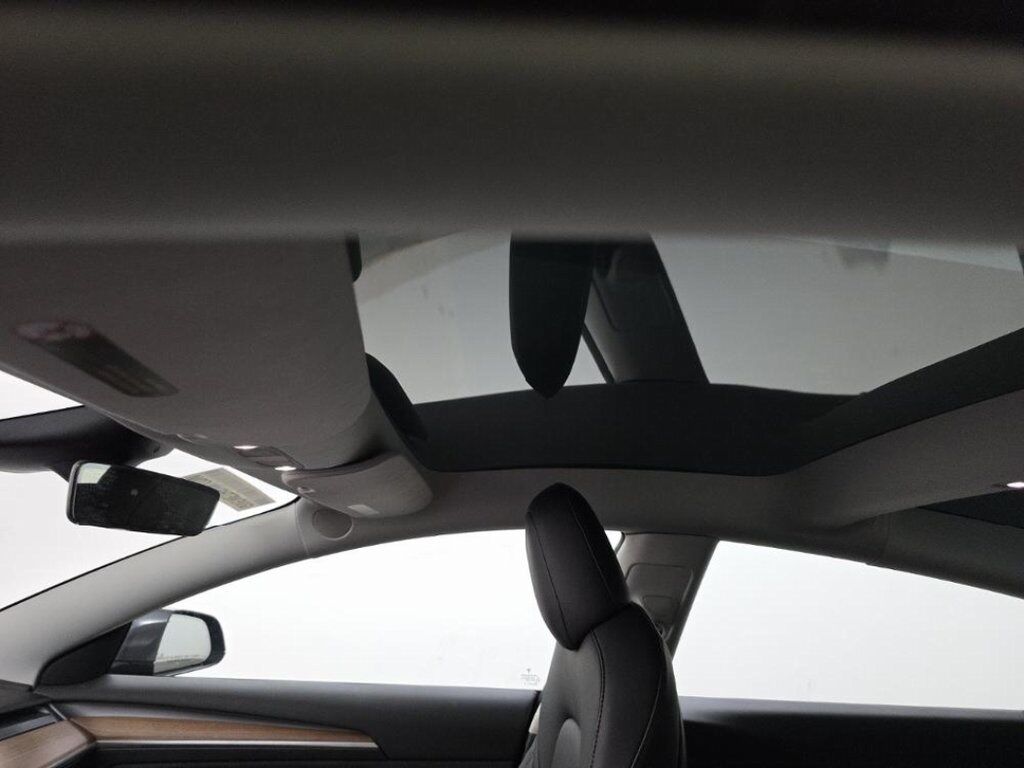 2022 Tesla Model 3 Performance photo 5