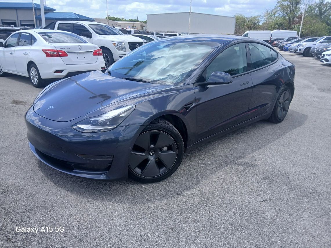2022 Tesla Model 3 Standard Sedan 4D