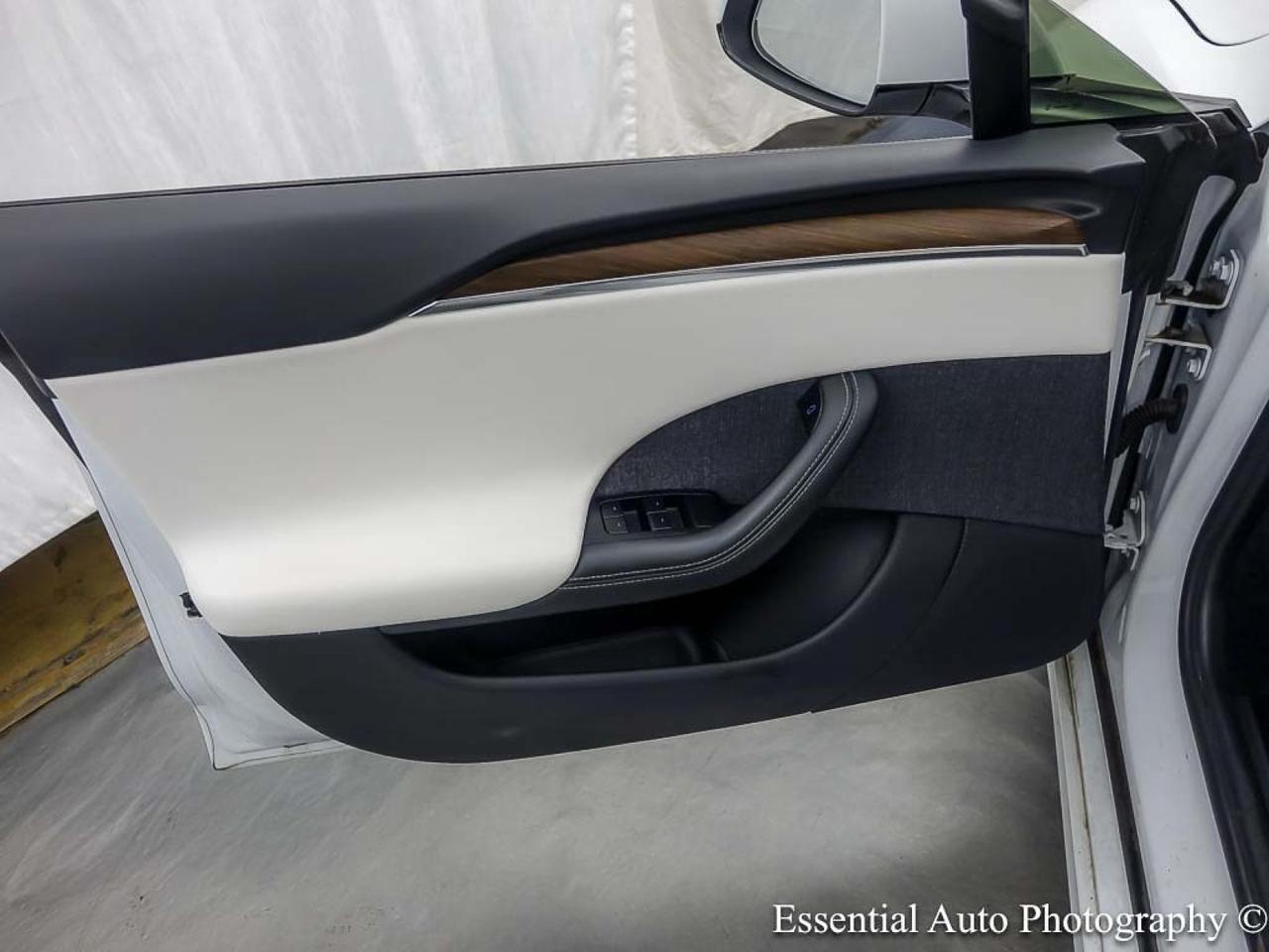 2022 Tesla Model S Willowbrook IL