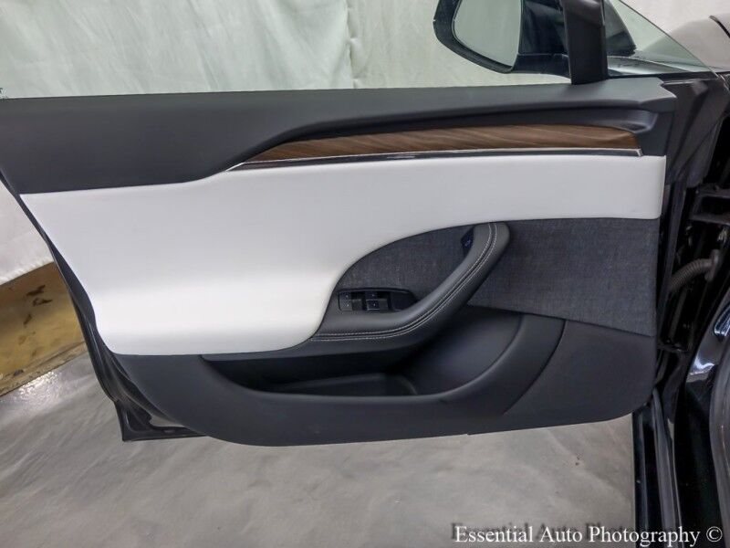 2022 Tesla Model S Willowbrook IL