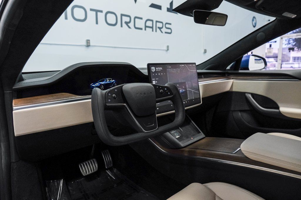 2022 Tesla Model S Base