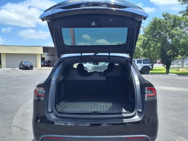 2022 Tesla Model X   TX