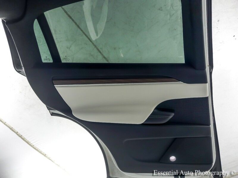 2022 Tesla Model X Willowbrook IL