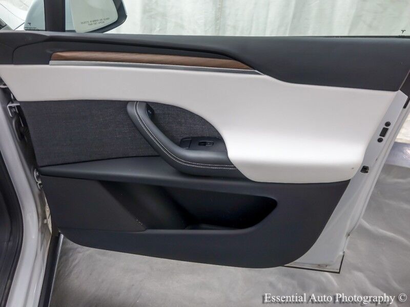 2022 Tesla Model X Willowbrook IL