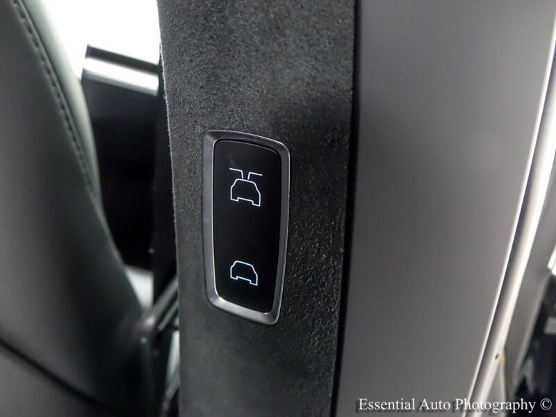 2022 Tesla Model X Willowbrook IL