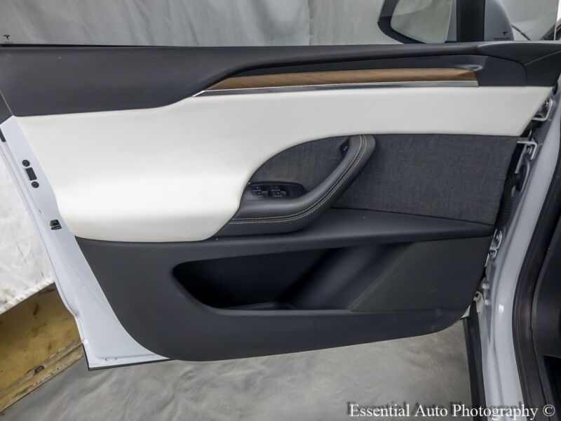 2022 Tesla Model X Willowbrook IL