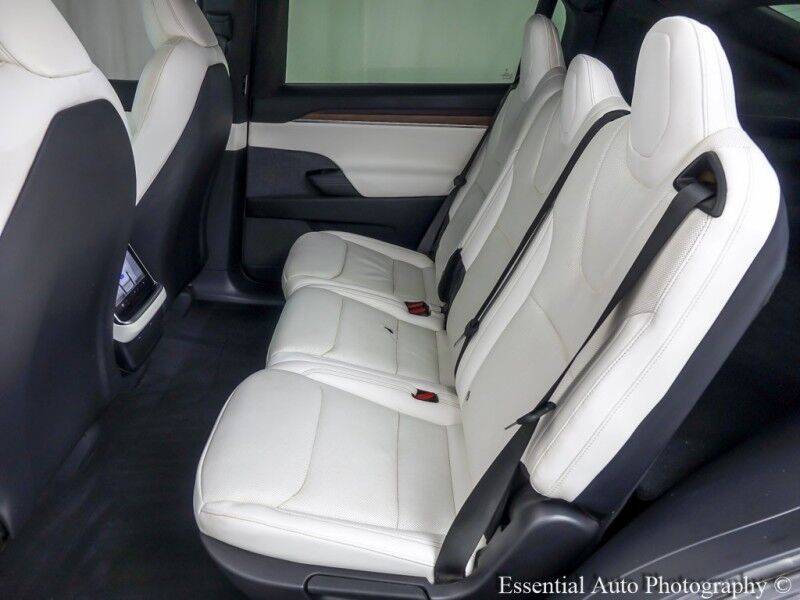 2022 Tesla Model X Willowbrook IL
