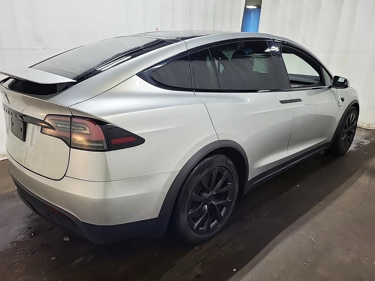 2022 Tesla Model X 1 Owner Second Row Captain's Chairs Portland OR