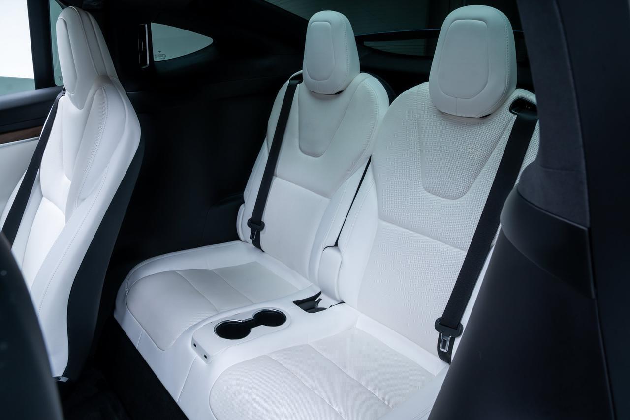 2022 Tesla Model X 1 Owner / Vented Seats / Second Row Captains Chair Portland OR