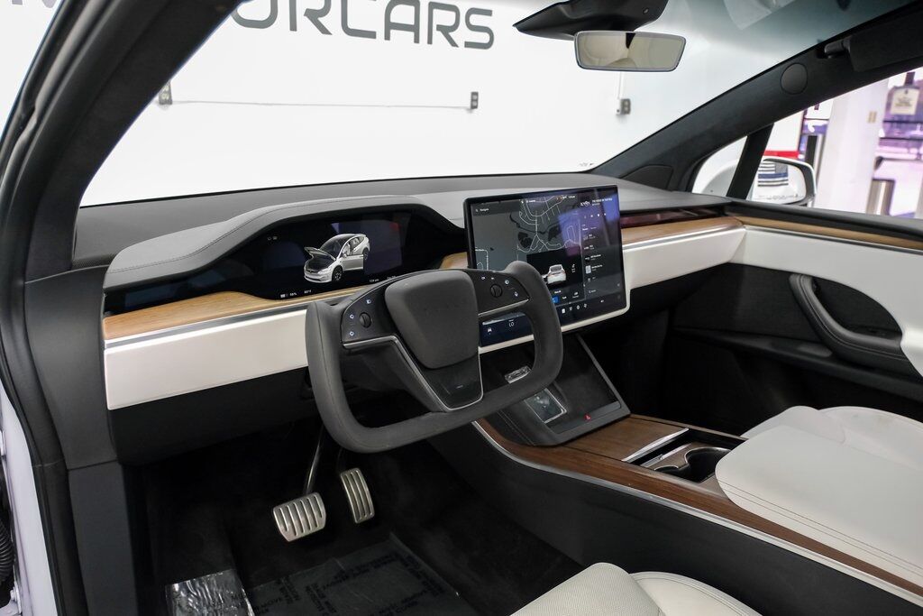 2022 Tesla Model X Base