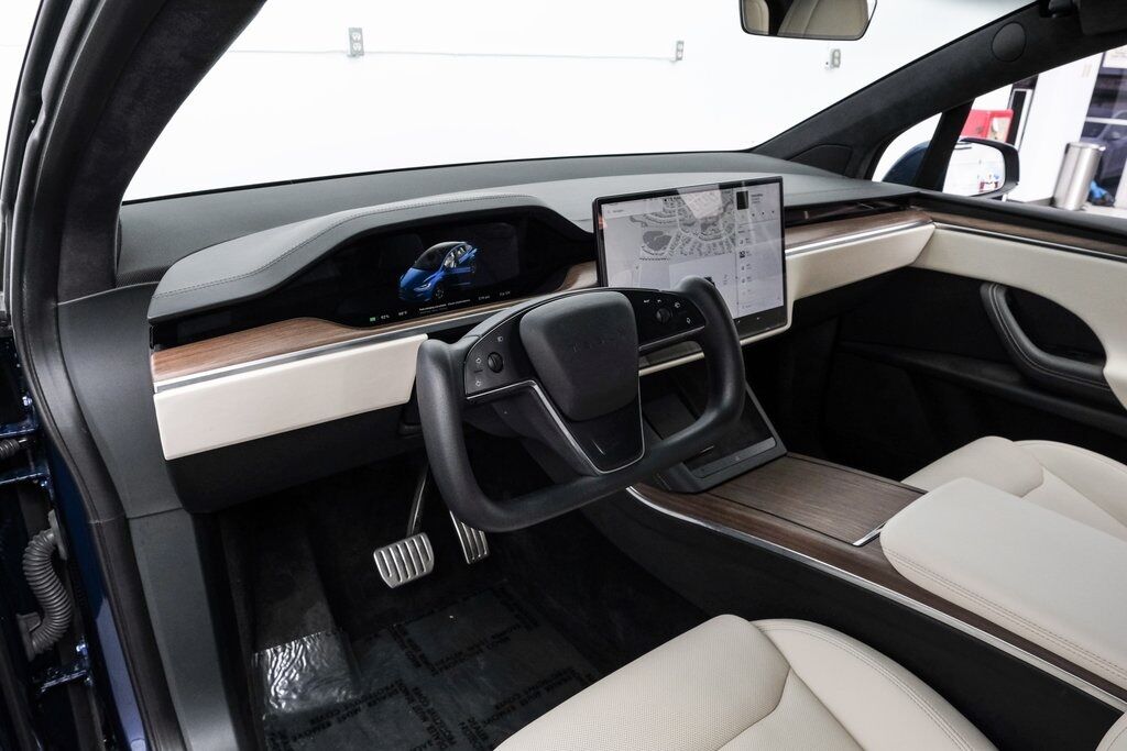 2022 Tesla Model X Base