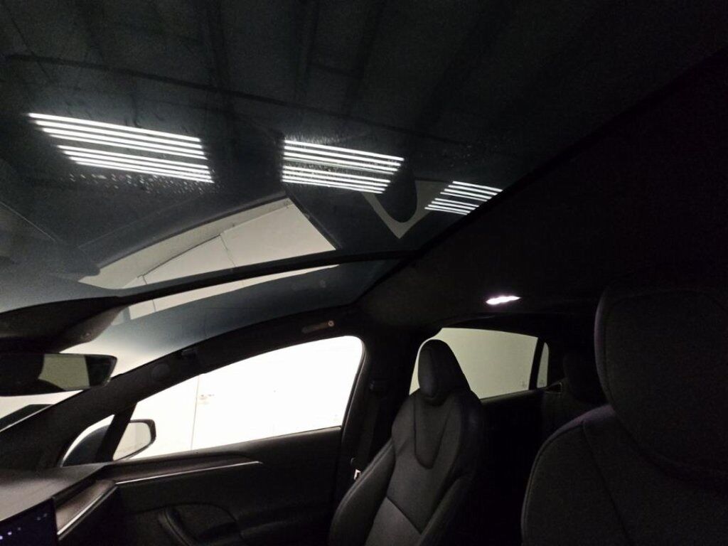 2022 Tesla Model X photo 4
