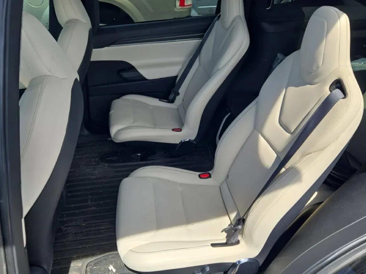 2022 Tesla Model X Plaid