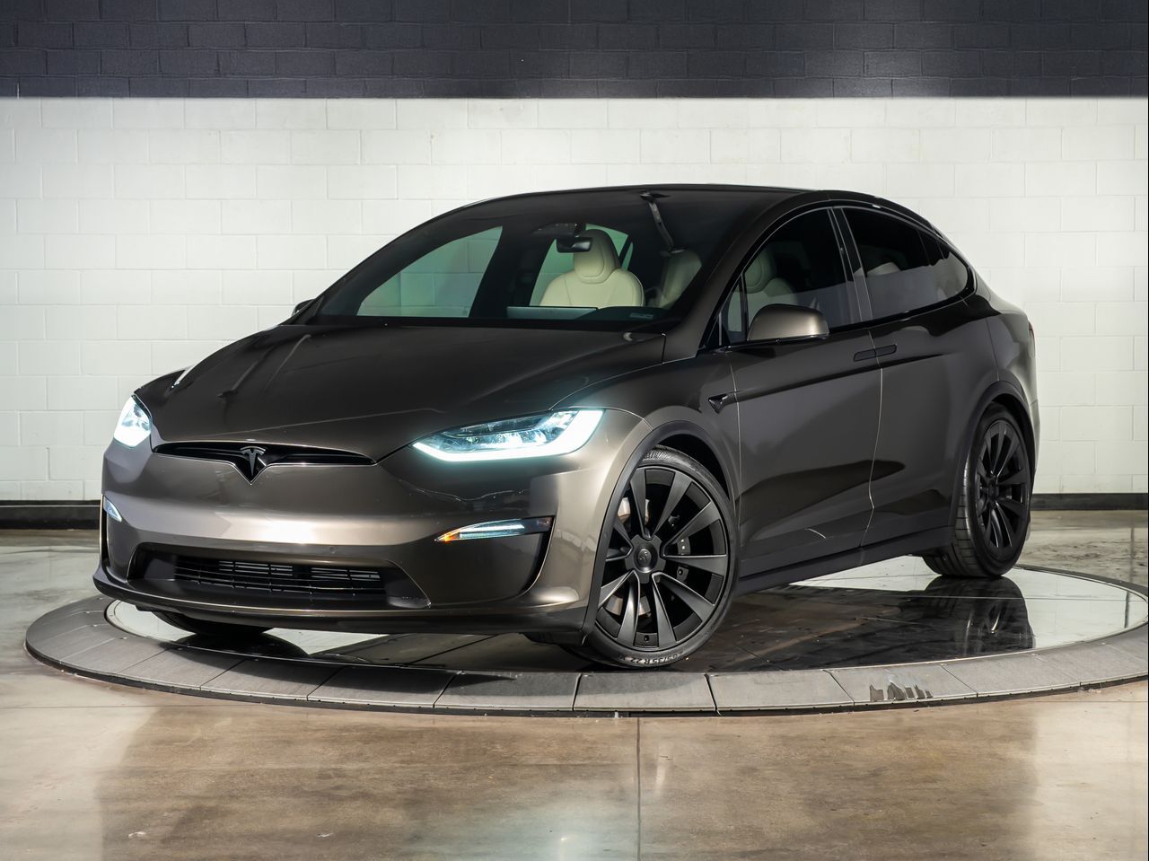 2022 Tesla Model X Plaid Tri Motor All-Wheel Drive