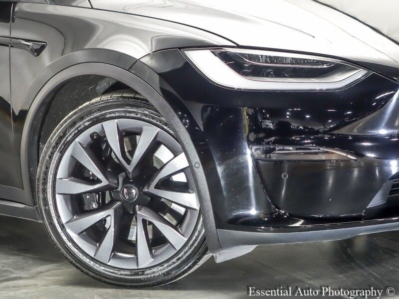 2022 Tesla Model X Plaid photo 3