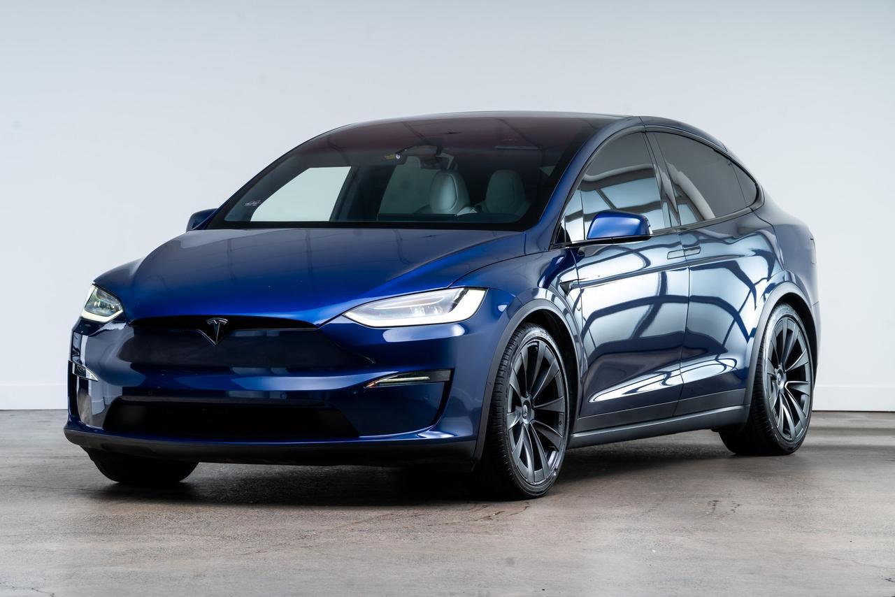 2022 Tesla Model X Second Row Captains Chairs Portland OR