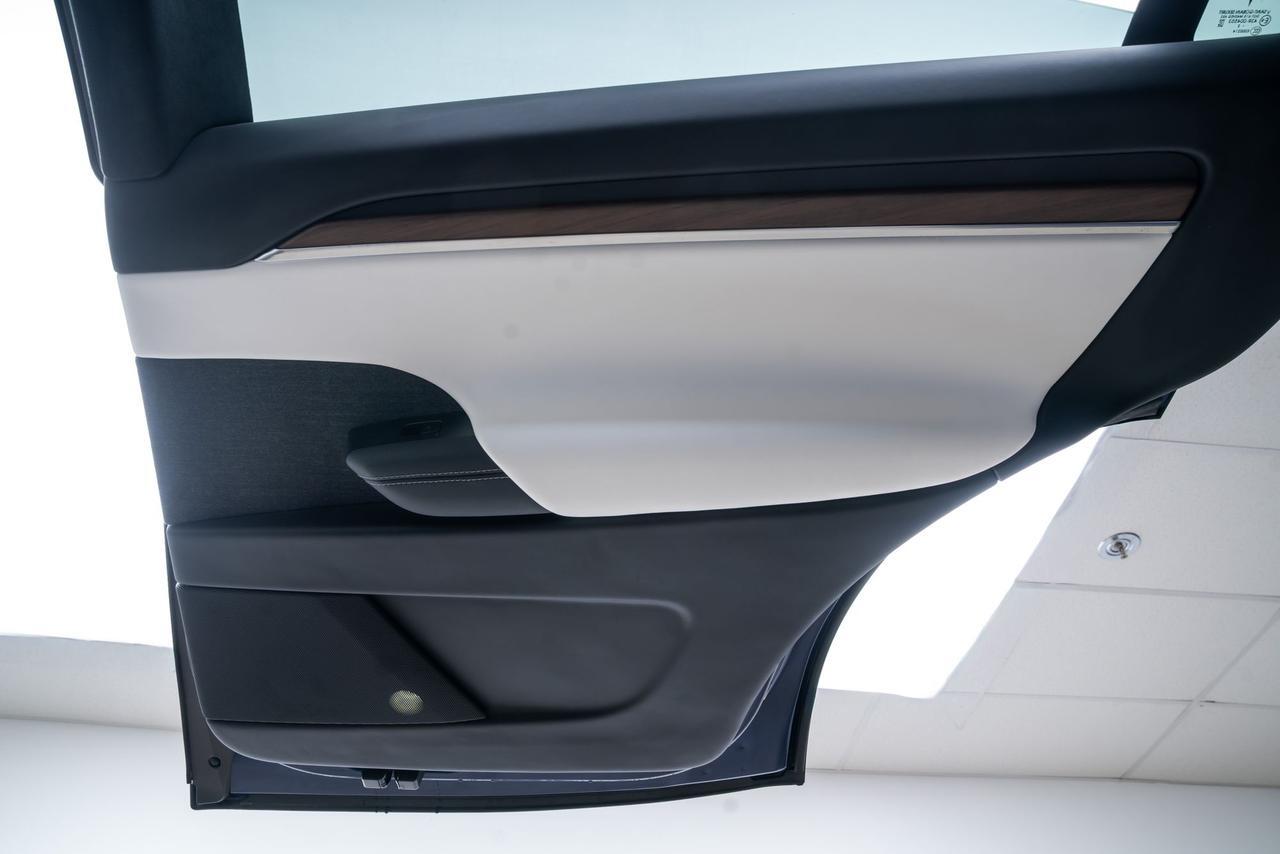 2022 Tesla Model X Second Row Captains Chairs Portland OR