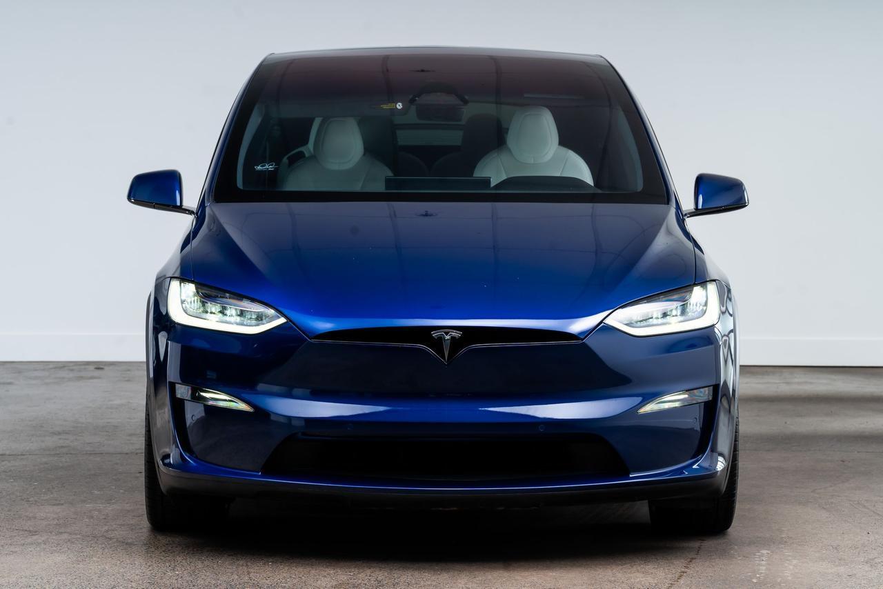 2022 Tesla Model X Second Row Captains Chairs Portland OR