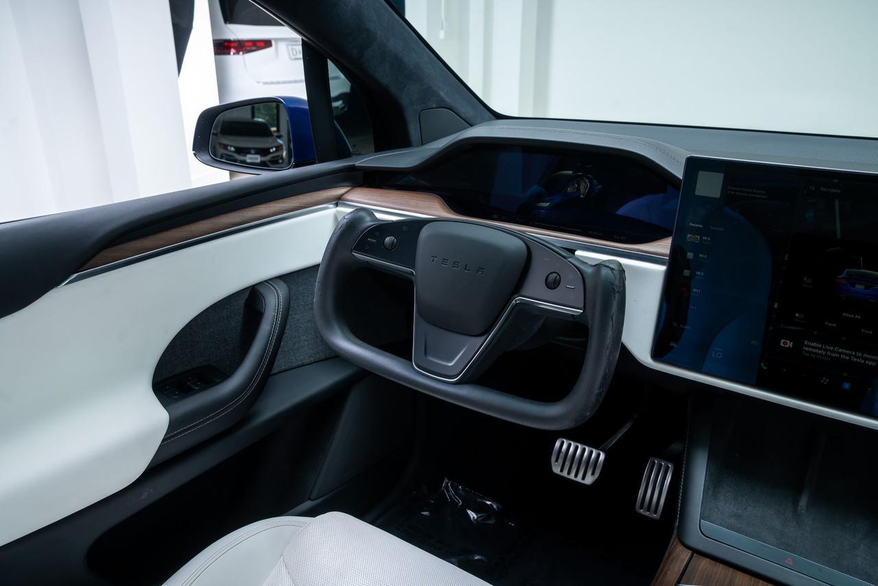 2022 Tesla Model X Second Row Captains Chairs Portland OR