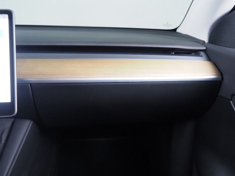 2022 Tesla Model Y Long Range AWD *AUTOPILOT, NAVIGATION, SAFETY ALERTS, ADAPTIVE CRUISE, SURROUND VIEW CAMERAS, PANORAMA GLASS ROOF, HEATED SEATS/STEERING WHEEL, WIRELESS CHARGING Round Rock TX