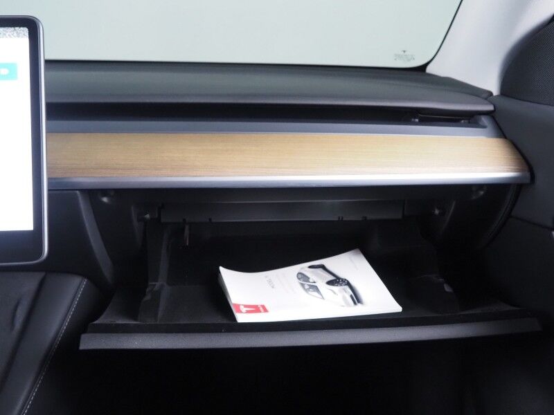 2022 Tesla Model Y Long Range AWD *AUTOPILOT, NAVIGATION, SAFETY ALERTS, ADAPTIVE CRUISE, SURROUND VIEW CAMERAS, PANORAMA GLASS ROOF, HEATED SEATS/STEERING WHEEL, WIRELESS CHARGING Round Rock TX