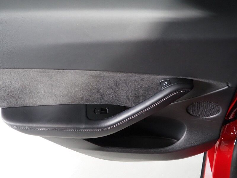 2022 Tesla Model Y Long Range AWD *AUTOPILOT, NAVIGATION, SAFETY ALERTS, ADAPTIVE CRUISE, SURROUND VIEW CAMERAS, PANORAMA GLASS ROOF, HEATED SEATS/STEERING WHEEL, WIRELESS CHARGING Round Rock TX