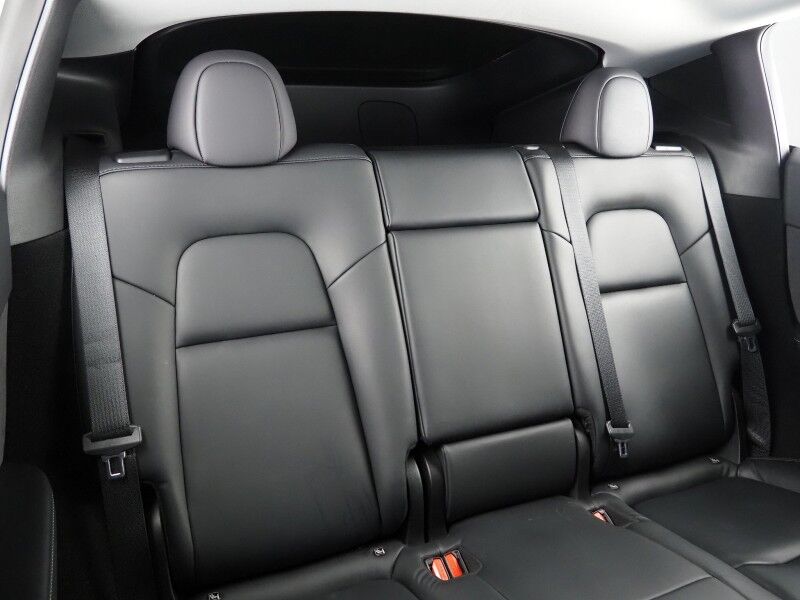 2022 Tesla Model Y Long Range AWD *AUTOPILOT, NAVIGATION, SAFETY ALERTS, ADAPTIVE CRUISE, SURROUND VIEW CAMERAS, PANORAMA GLASS ROOF, HEATED SEATS/STEERING WHEEL, WIRELESS CHARGING Round Rock TX