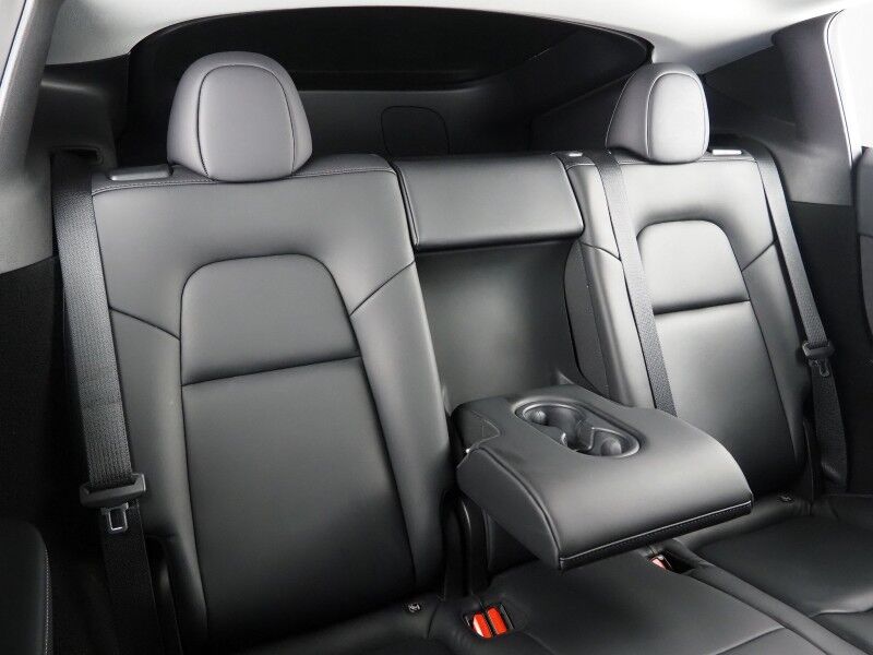 2022 Tesla Model Y Long Range AWD *AUTOPILOT, NAVIGATION, SAFETY ALERTS, ADAPTIVE CRUISE, SURROUND VIEW CAMERAS, PANORAMA GLASS ROOF, HEATED SEATS/STEERING WHEEL, WIRELESS CHARGING Round Rock TX