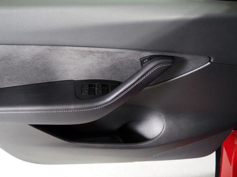 2022 Tesla Model Y Long Range AWD *AUTOPILOT, NAVIGATION, SAFETY ALERTS, ADAPTIVE CRUISE, SURROUND VIEW CAMERAS, PANORAMA GLASS ROOF, HEATED SEATS/STEERING WHEEL, WIRELESS CHARGING Round Rock TX