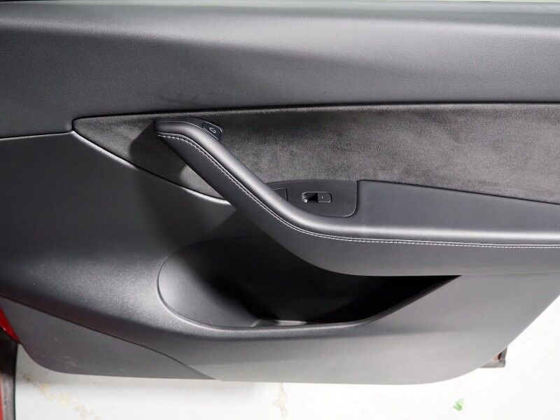 2022 Tesla Model Y Long Range AWD *AUTOPILOT, NAVIGATION, SAFETY ALERTS, ADAPTIVE CRUISE, SURROUND VIEW CAMERAS, PANORAMA GLASS ROOF, HEATED SEATS/STEERING WHEEL, WIRELESS CHARGING Round Rock TX