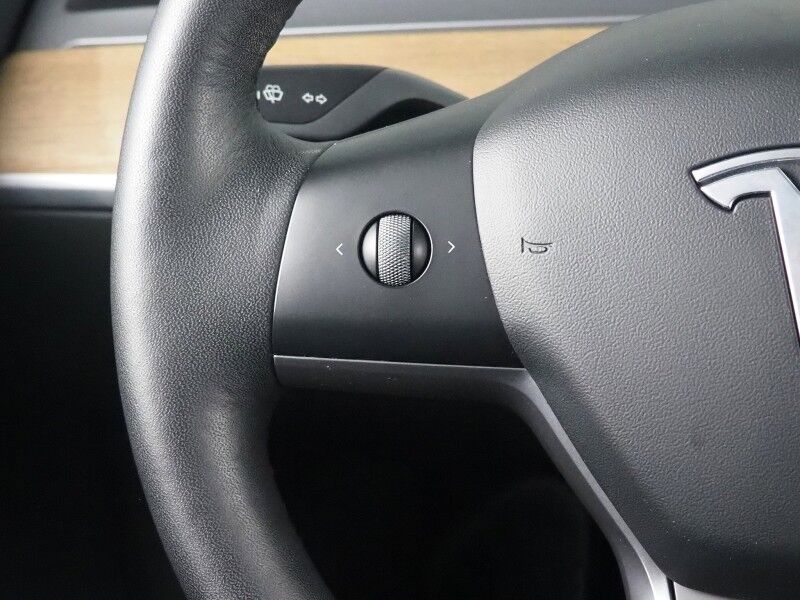 2022 Tesla Model Y Long Range AWD *AUTOPILOT, NAVIGATION, SAFETY ALERTS, ADAPTIVE CRUISE, SURROUND VIEW CAMERAS, PANORAMA GLASS ROOF, HEATED SEATS/STEERING WHEEL, WIRELESS CHARGING Round Rock TX