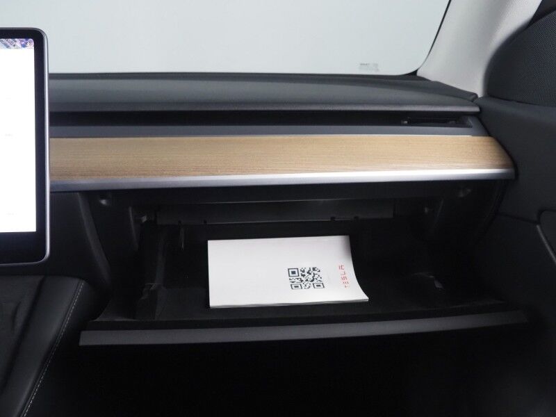 2022 Tesla Model Y Long Range AWD *AUTOPILOT, NAVIGATION, SAFETY ALERTS, ADAPTIVE CRUISE, SURROUND VIEW CAMERAS, PANORAMA GLASS ROOF, HEATED SEATS/STEERING WHEEL, WIRELESS CHARGING Round Rock TX