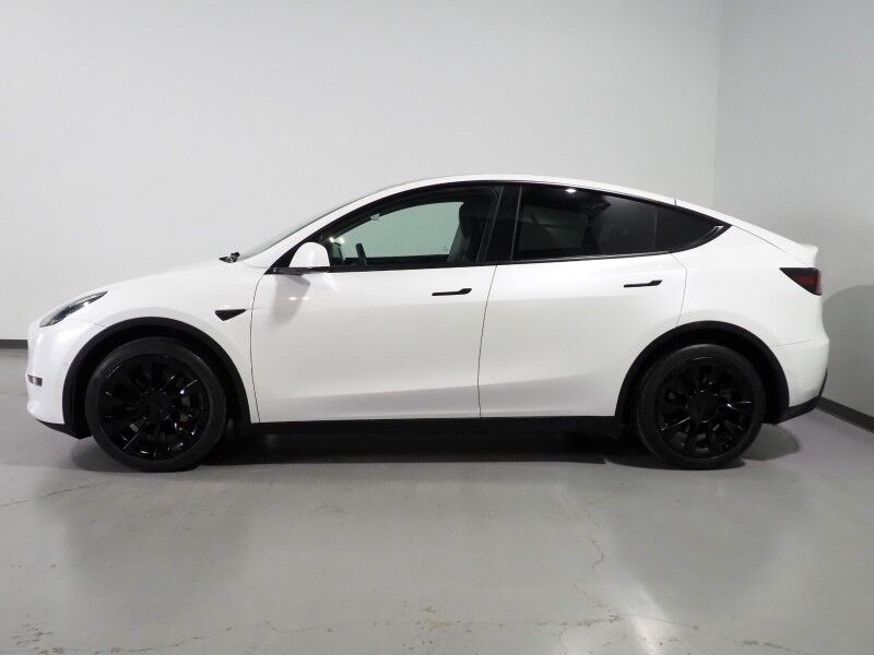 2022 Tesla Model Y Long Range AWD *AUTOPILOT, NAVIGATION, SAFETY ALERTS, ADAPTIVE CRUISE, SURROUND VIEW CAMERAS, PANORAMA GLASS ROOF, HEATED SEATS/STEERING WHEEL, WIRELESS CHARGING Round Rock TX
