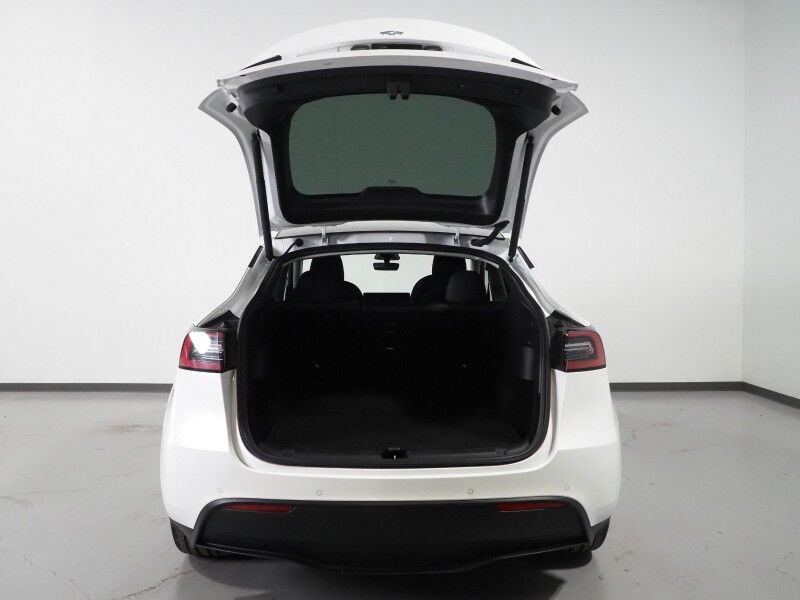 2022 Tesla Model Y Long Range AWD *AUTOPILOT, NAVIGATION, SAFETY ALERTS, ADAPTIVE CRUISE, SURROUND VIEW CAMERAS, PANORAMA GLASS ROOF, HEATED SEATS/STEERING WHEEL, WIRELESS CHARGING Round Rock TX
