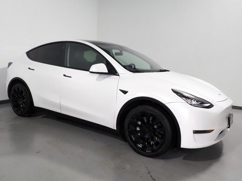 2022 Tesla Model Y Long Range AWD *AUTOPILOT, NAVIGATION, SAFETY ALERTS, ADAPTIVE CRUISE, SURROUND VIEW CAMERAS, PANORAMA GLASS ROOF, HEATED SEATS/STEERING WHEEL, WIRELESS CHARGING