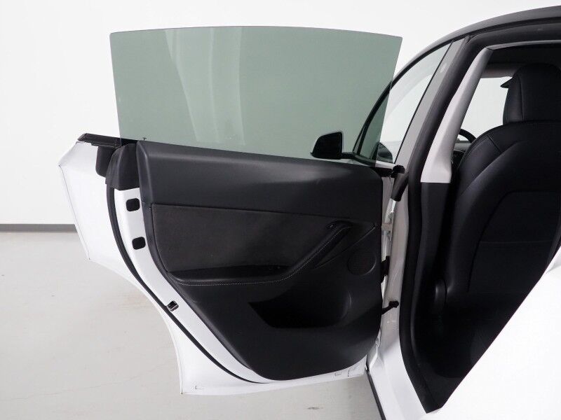 2022 Tesla Model Y Long Range AWD *AUTOPILOT, NAVIGATION, SAFETY ALERTS, ADAPTIVE CRUISE, SURROUND VIEW CAMERAS, PANORAMA GLASS ROOF, HEATED SEATS/STEERING WHEEL, WIRELESS CHARGING Round Rock TX