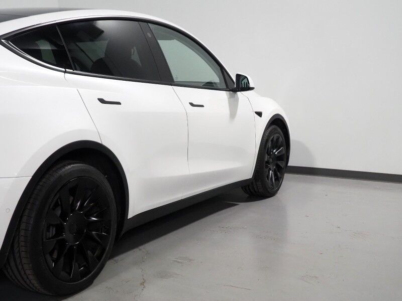 2022 Tesla Model Y Long Range AWD *AUTOPILOT, NAVIGATION, SAFETY ALERTS, ADAPTIVE CRUISE, SURROUND VIEW CAMERAS, PANORAMA GLASS ROOF, HEATED SEATS/STEERING WHEEL, WIRELESS CHARGING Round Rock TX