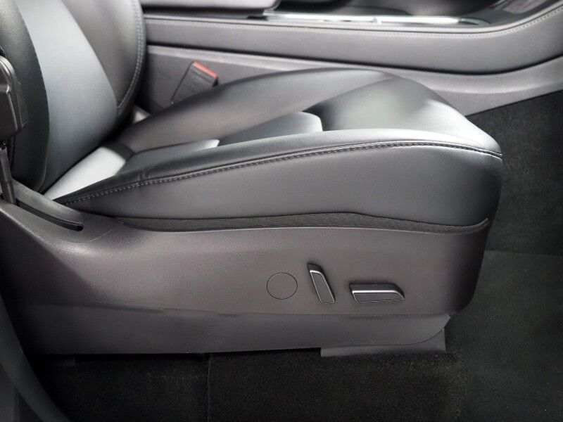 2022 Tesla Model Y Long Range AWD *AUTOPILOT, NAVIGATION, SAFETY ALERTS, ADAPTIVE CRUISE, SURROUND VIEW CAMERAS, PANORAMA GLASS ROOF, HEATED SEATS/STEERING WHEEL, WIRELESS CHARGING Round Rock TX