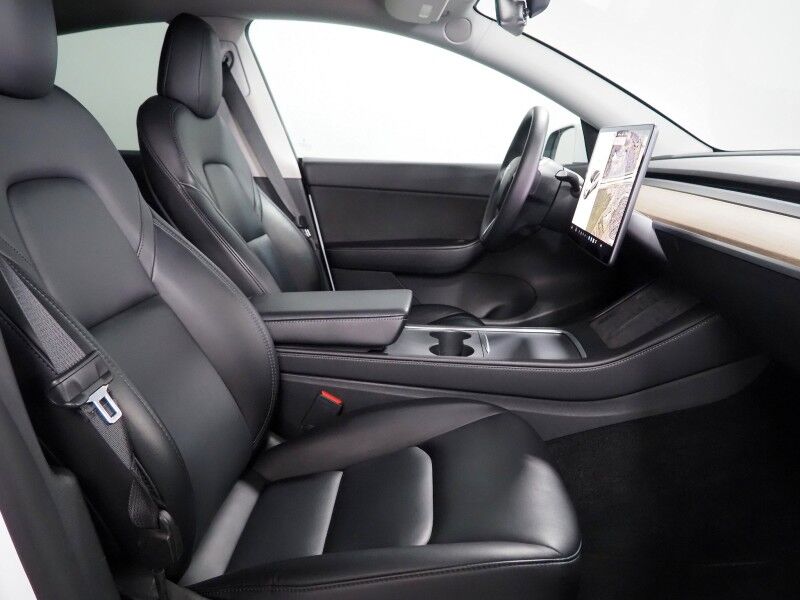 2022 Tesla Model Y Long Range AWD *AUTOPILOT, NAVIGATION, SAFETY ALERTS, ADAPTIVE CRUISE, SURROUND VIEW CAMERAS, PANORAMA GLASS ROOF, HEATED SEATS/STEERING WHEEL, WIRELESS CHARGING Round Rock TX